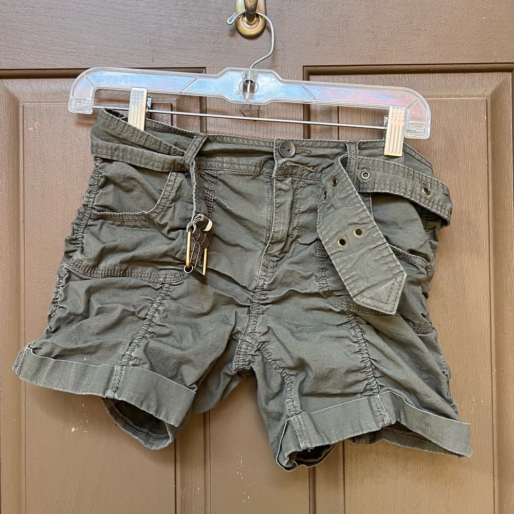 No boundaries shorts